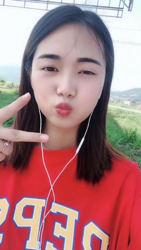 深拥必定温暖的第一张照片--襄阳相亲服务中心