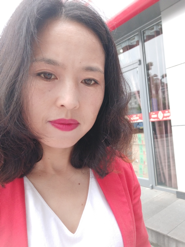 枫叶飘零的第一张照片--襄阳相亲服务中心