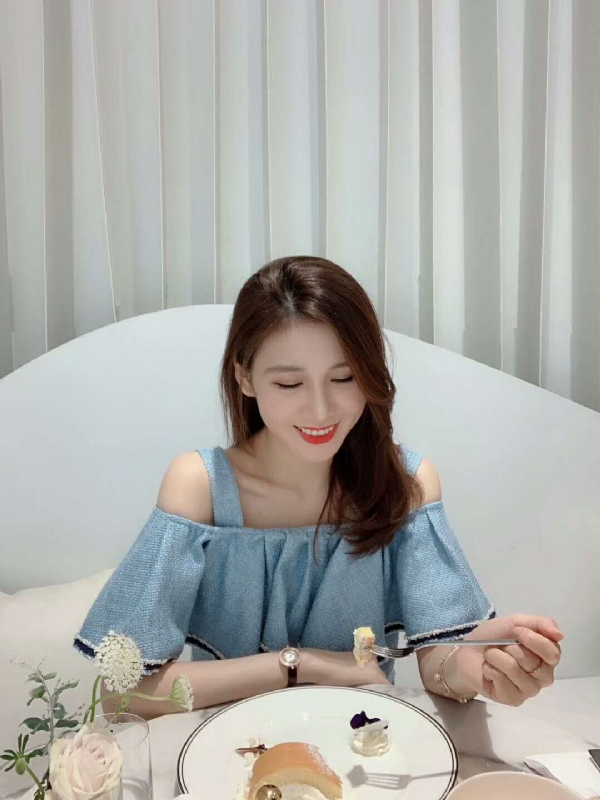 Emily的第三张照片--襄阳相亲服务中心