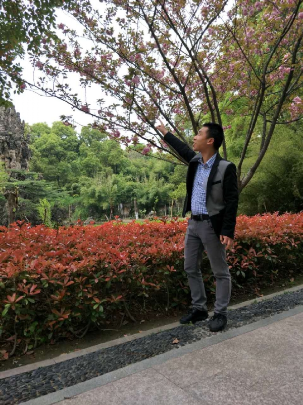 坦诚的第一张照片--襄阳相亲服务中心