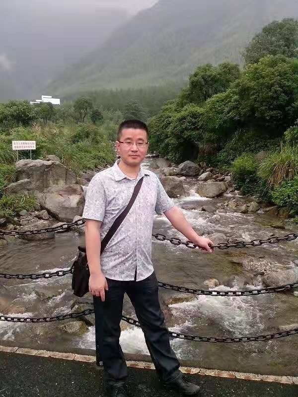 淡定牛魔王的第三张照片--襄阳相亲服务中心