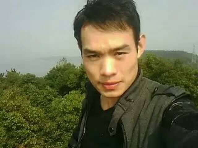 明镜的第一张照片--襄阳相亲服务中心