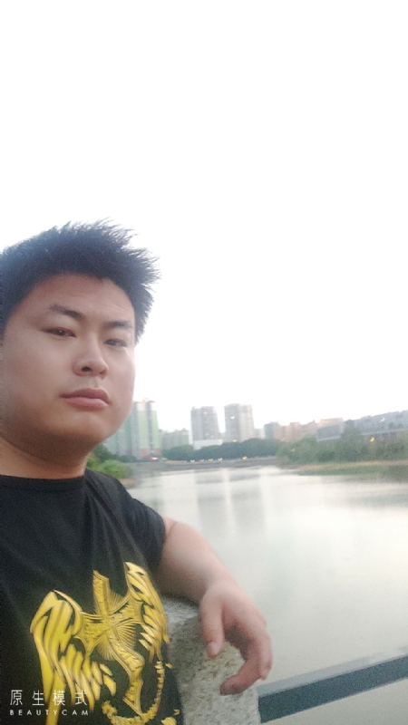 小海的第二张照片--襄阳相亲服务中心
