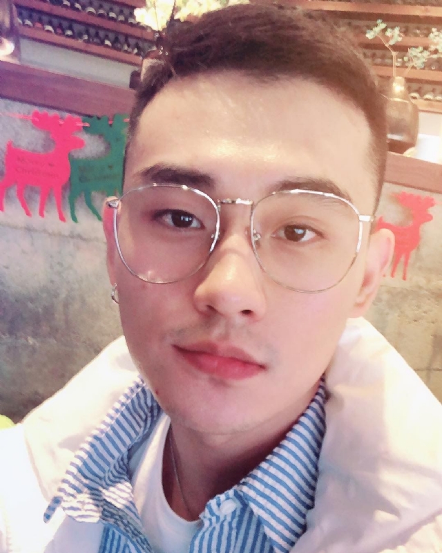 胡强很孤单的第一张照片--襄阳相亲服务中心