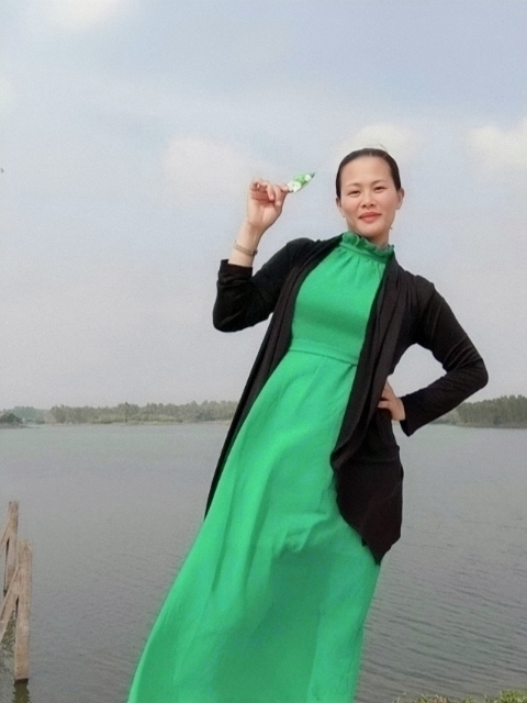 李梅的第二张照片--襄阳相亲服务中心