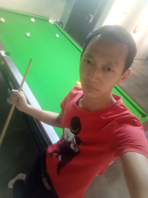 耳机分你一半的第一张照片--襄阳相亲服务中心