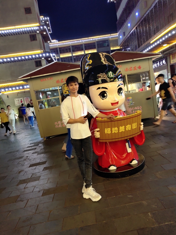 圆嘟嘟的瘦子的第一张照片--襄阳相亲服务中心