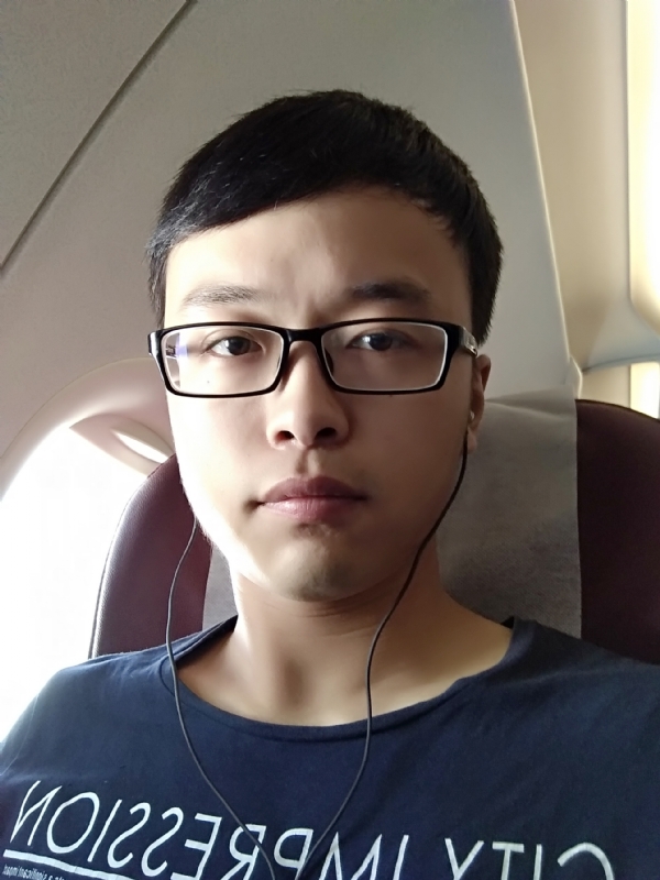 在水一方的第二张照片--襄阳相亲服务中心