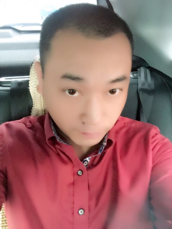 在一个路口等的第一张照片--襄阳相亲服务中心