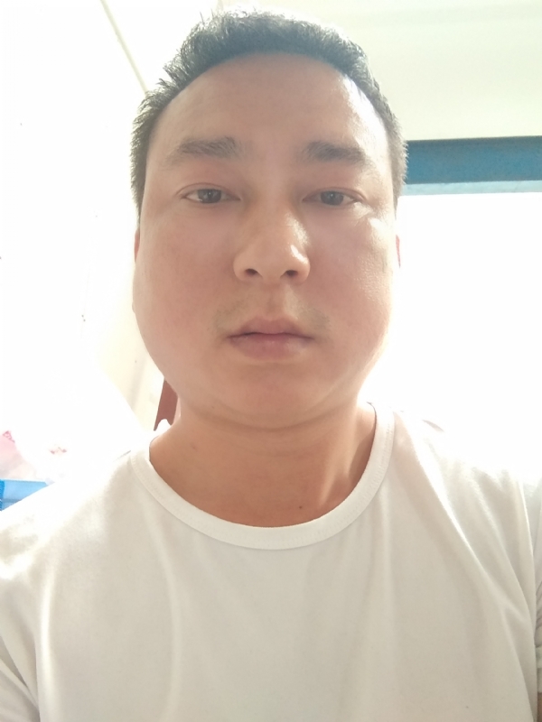 大叔的第一张照片--襄阳相亲服务中心