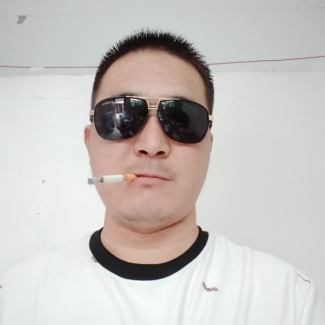 白伟伟的第一张照片--襄阳相亲服务中心
