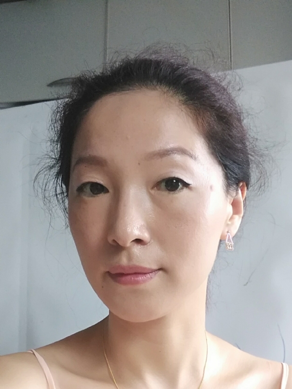 彼岸花的第一张照片--襄阳相亲服务中心