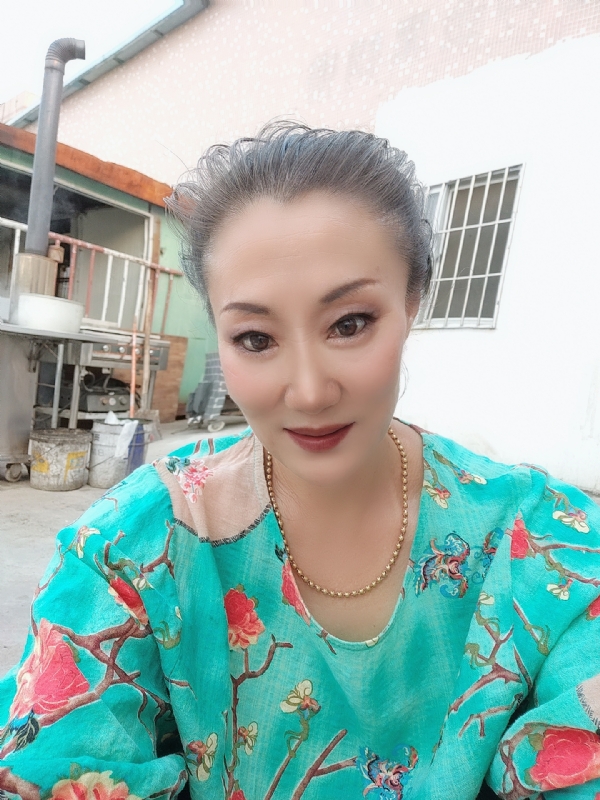 燕子的第三张照片--襄阳相亲服务中心