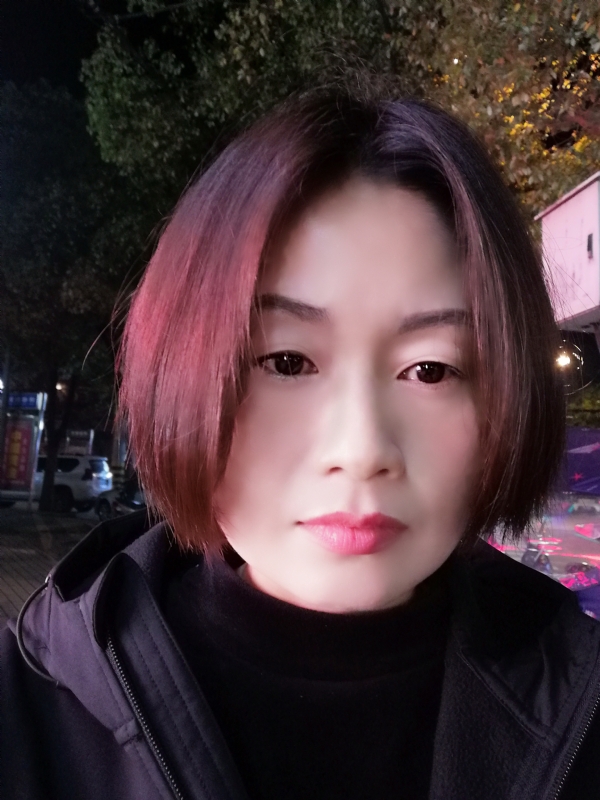 风中百合的第一张照片--襄阳相亲服务中心