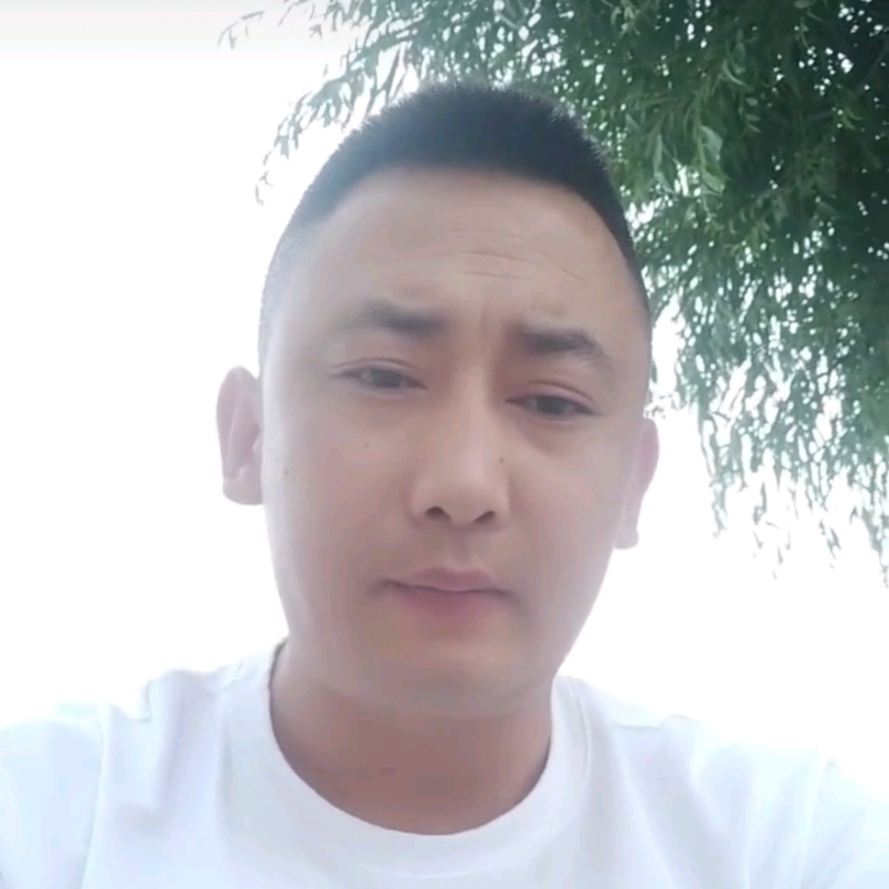 潇洒的第一张照片--襄阳相亲服务中心