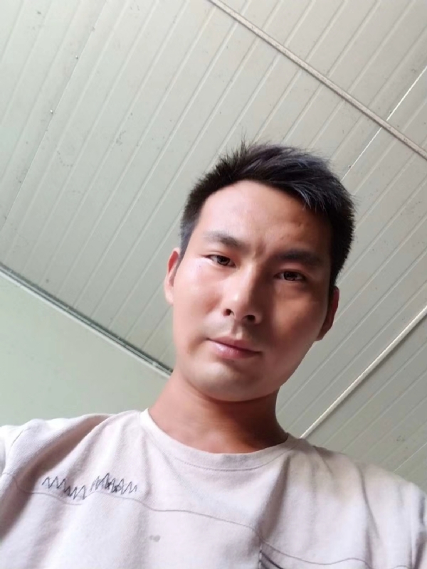 快乐肥宅水的第一张照片--襄阳相亲服务中心
