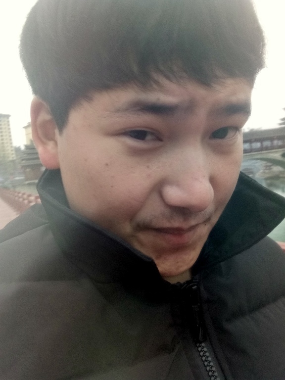 侗族青年作家超超的第二张照片--襄阳相亲服务中心