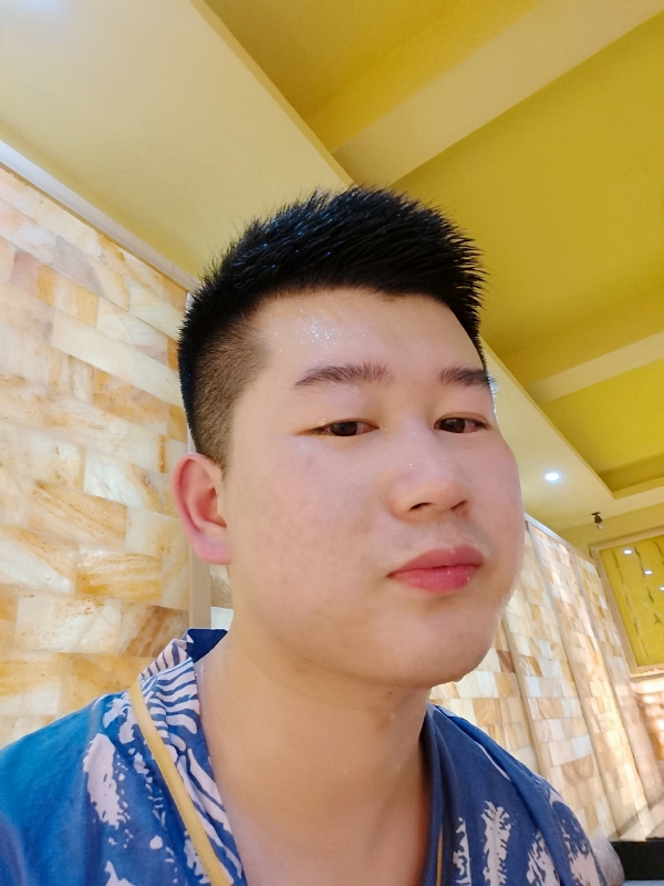 六月与阿十二的第一张照片--襄阳相亲服务中心