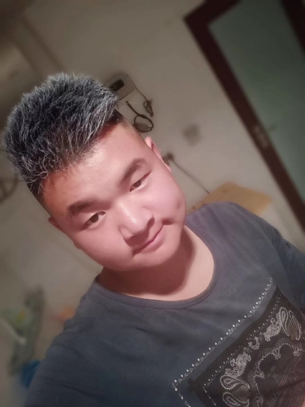 李子木的第二张照片--襄阳相亲服务中心