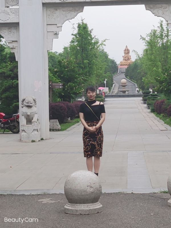 魏沐阳子的第三张照片--襄阳相亲服务中心