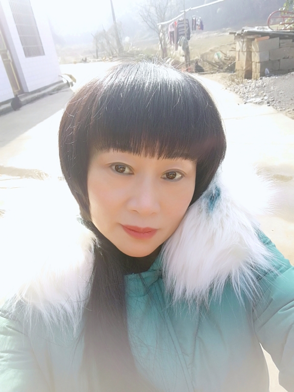 金鱼儿的第一张照片--襄阳相亲服务中心