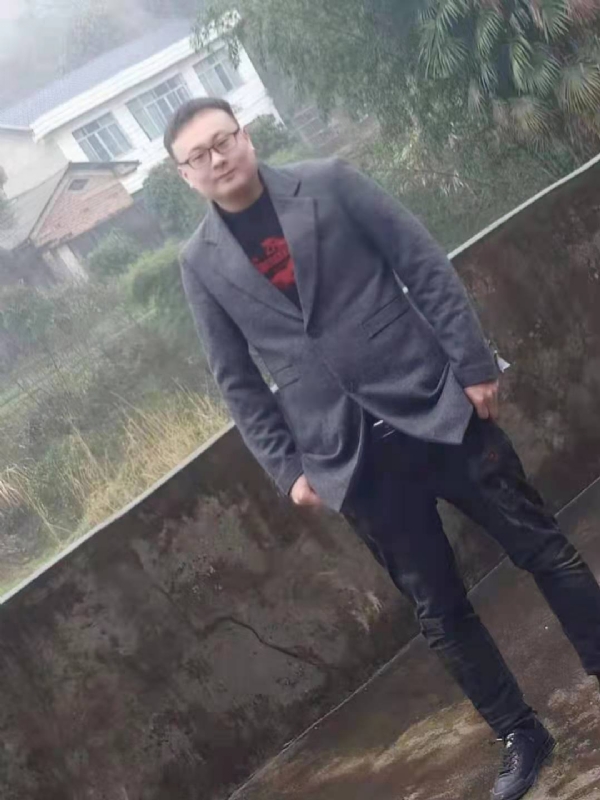 冰城的第二张照片--襄阳相亲服务中心
