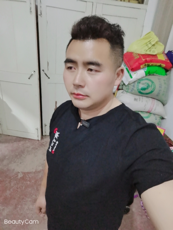 阿杰的第一张照片--襄阳相亲服务中心
