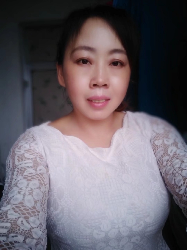 笑看人生的第一张照片--襄阳相亲服务中心