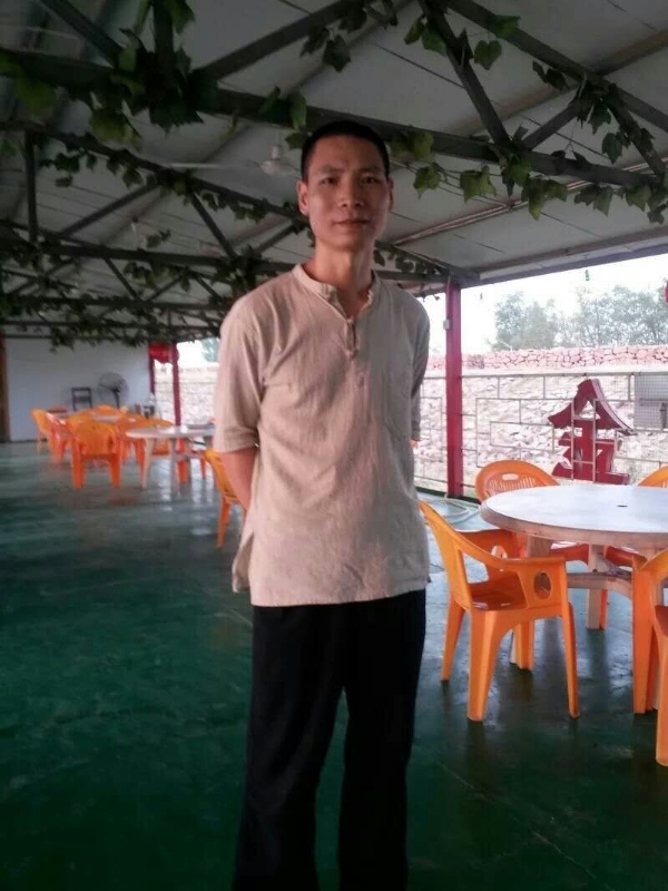 周哥的第三张照片--襄阳相亲服务中心