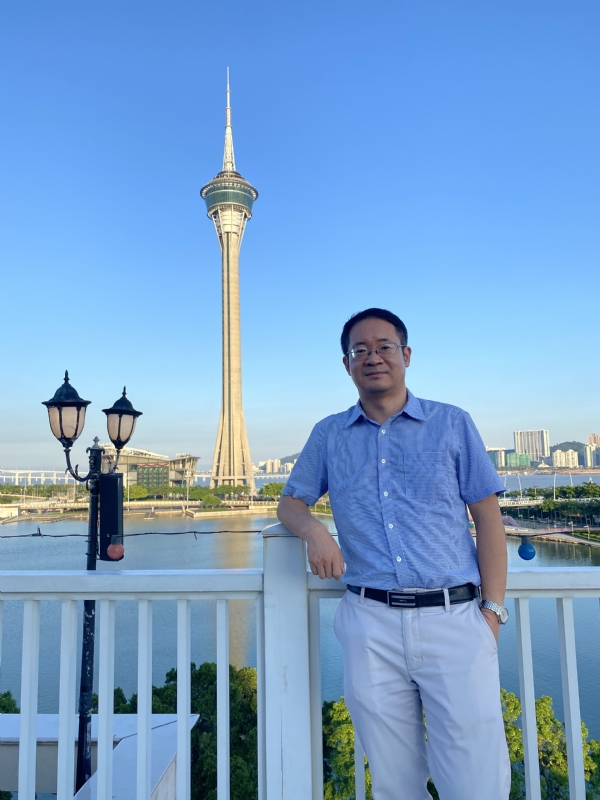 Yangyi的第三张照片--襄阳相亲服务中心