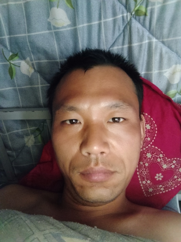弘扬的第一张照片--襄阳相亲服务中心