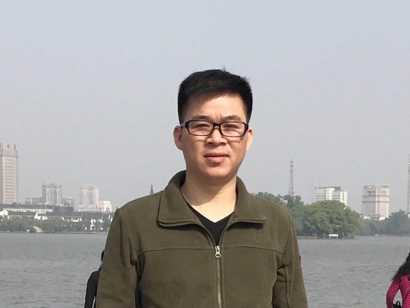 孔雀鱼的第一张照片--襄阳相亲服务中心