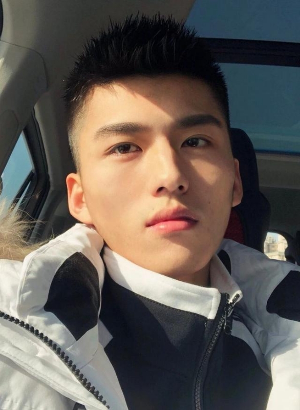 飞翔的第一张照片--襄阳相亲服务中心