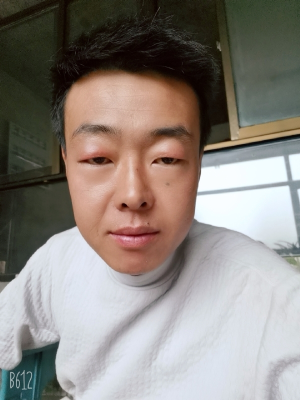 缺爱80后的第一张照片--襄阳相亲服务中心