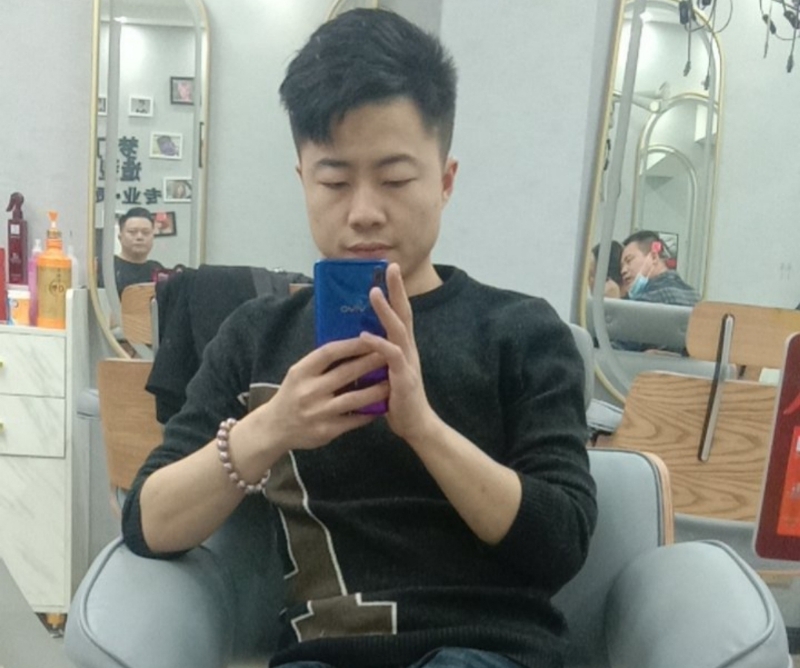 无法自拔的第一张照片--襄阳相亲服务中心