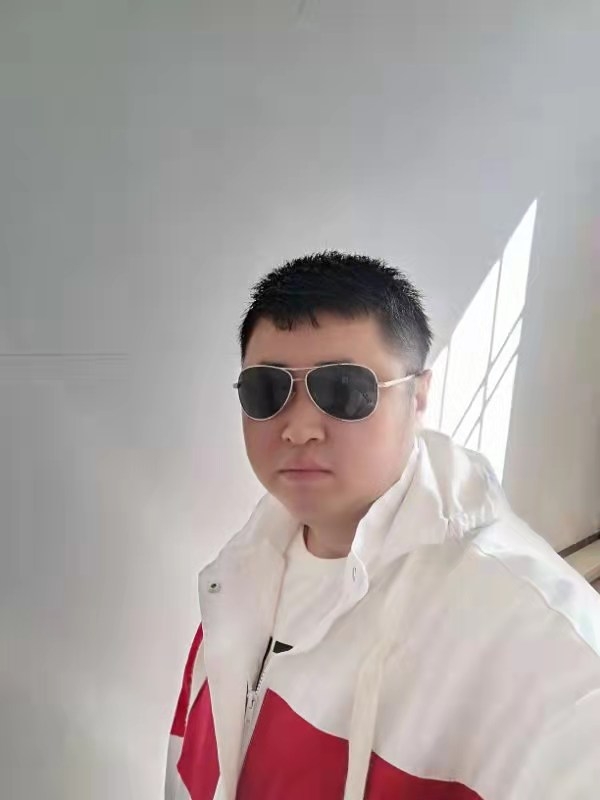 大漠叔叔的第一张照片--襄阳相亲服务中心