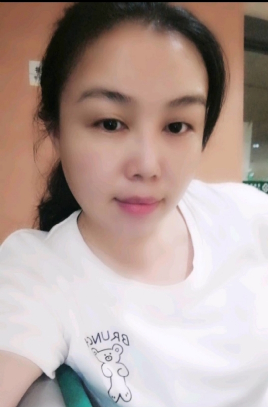 淡淡的云的第二张照片--襄阳相亲服务中心