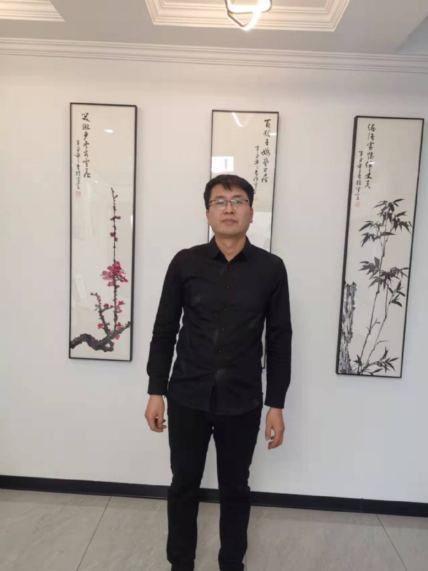 情义比天高的第一张照片--襄阳相亲服务中心