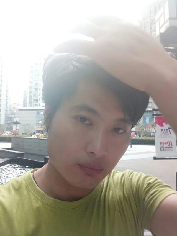 钢铁侠的第一张照片--襄阳相亲服务中心