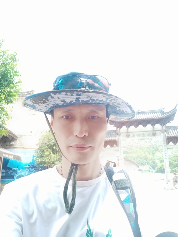 童群海的第一张照片--襄阳相亲服务中心