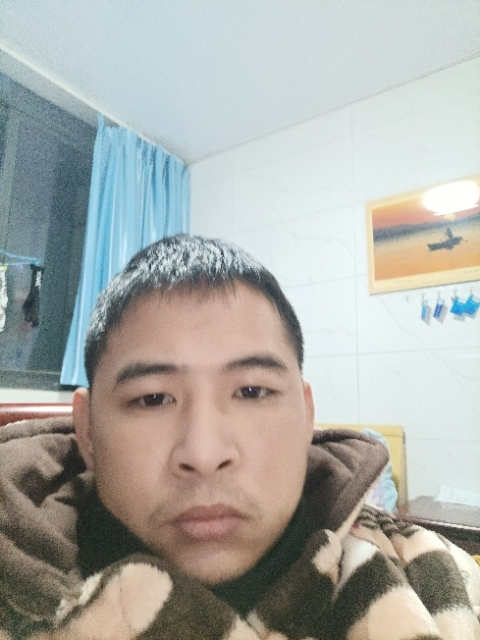 寂寞的第二张照片--襄阳相亲服务中心