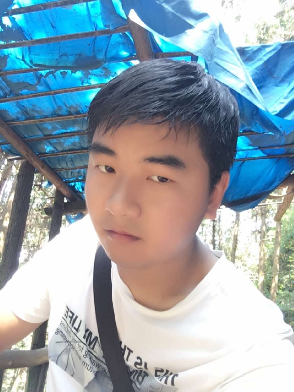 殷勤的王子的第三张照片--襄阳相亲服务中心