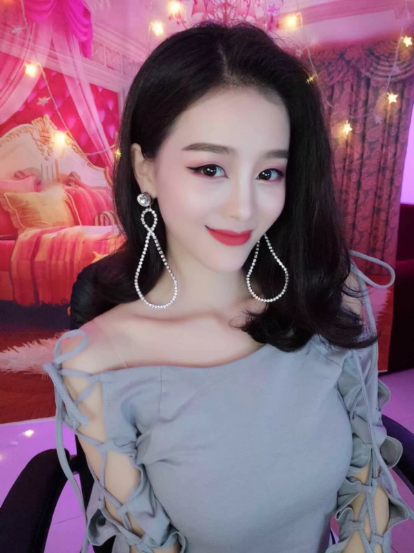 Cici的第三张照片--襄阳相亲服务中心