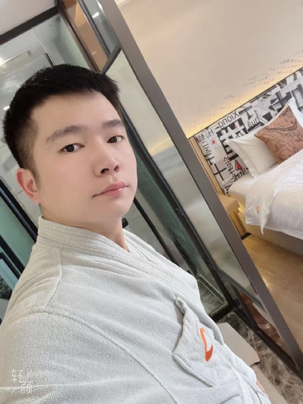绿帽的第一张照片--襄阳相亲服务中心