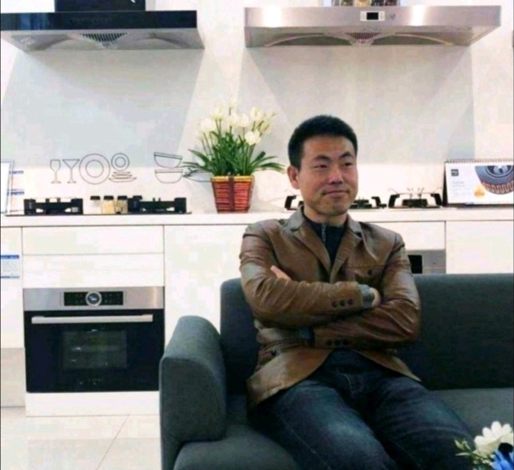 奋斗的执着的第一张照片--襄阳相亲服务中心
