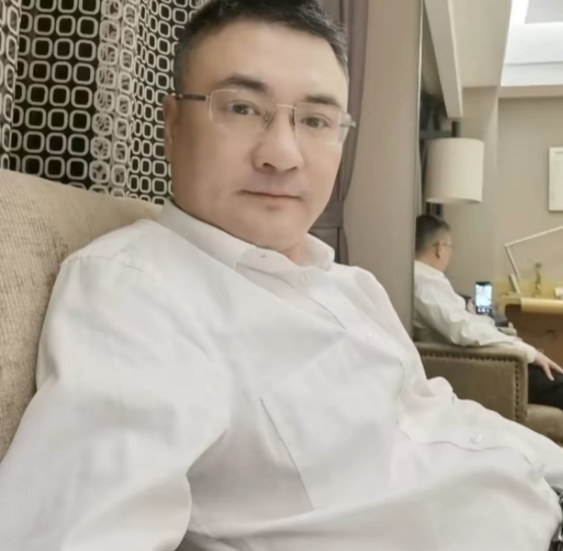 追逐的第二张照片--襄阳相亲服务中心