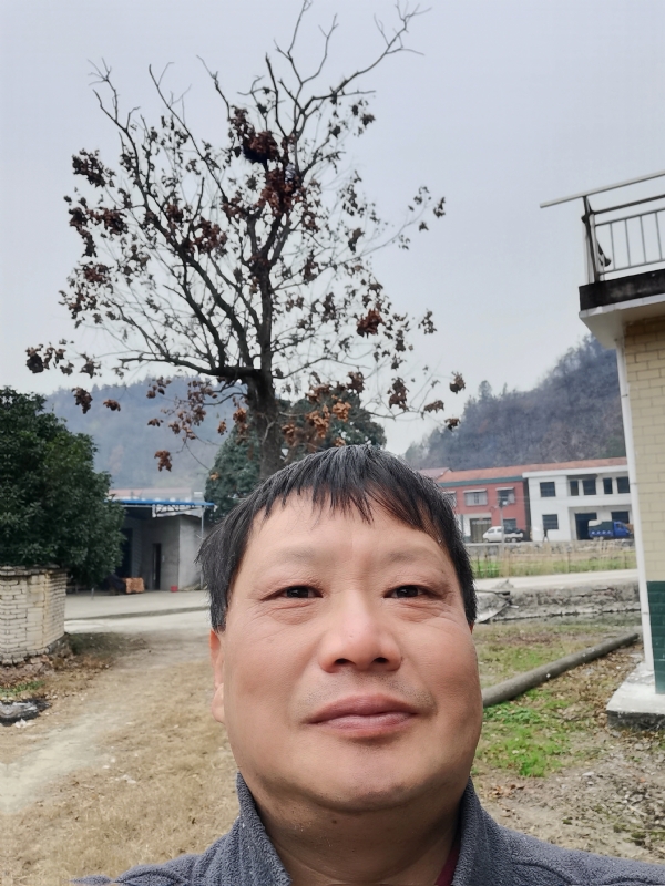 苏众青春冲浪的第一张照片--襄阳相亲服务中心