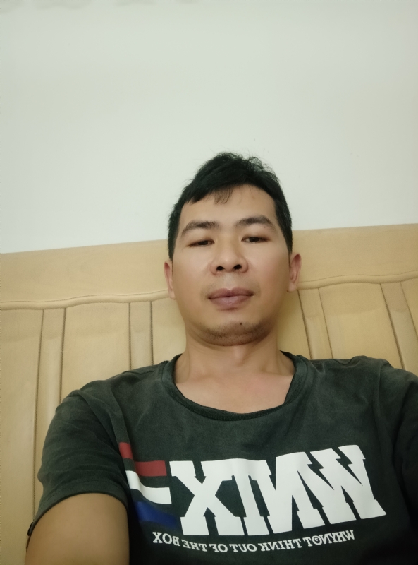 小伙子的第四张照片--襄阳相亲服务中心