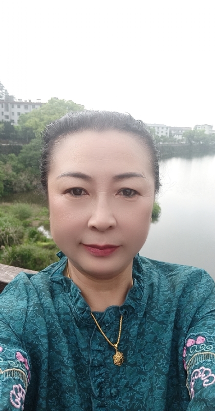 雨中情的第二张照片--襄阳相亲服务中心