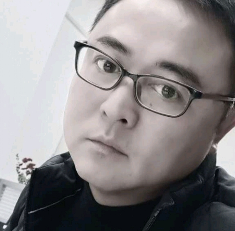小石头的第一张照片--襄阳相亲服务中心